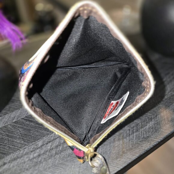 👁️Chula Pyramid Crossbody Bag - Evil Eye Embroidery - Bold & Unique! - Picture 8 of 8